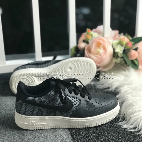 NWT Nike Air Force 1 LV8 SE Anthracite W AUTHENTIC - Picture 3 of 7